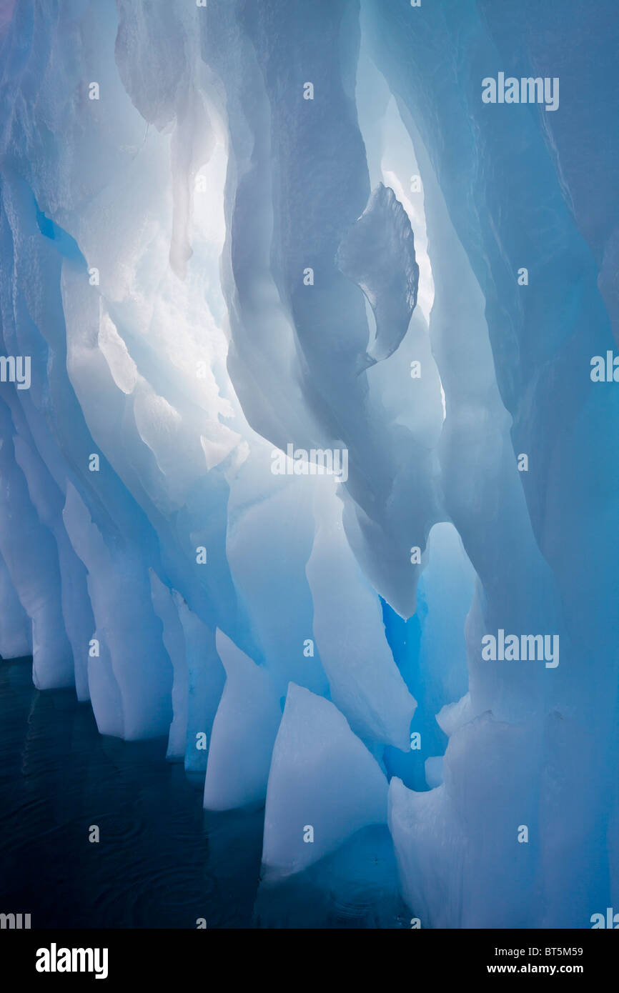 Eisberge in der Nähe von Devil Island, Nordostseite der antarktischen Halbinsel. Stockfoto