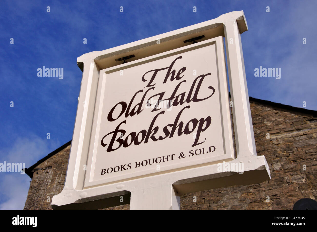 Das alte Rathaus Buchhandlung, Marktplatz, Brackley, Northamptonshire, England, Vereinigtes Königreich Stockfoto