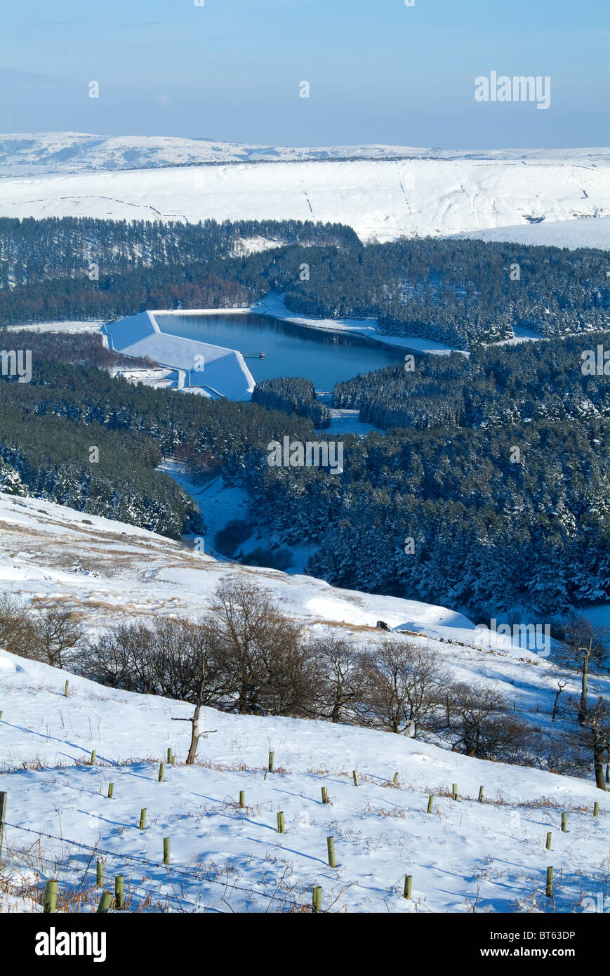 Snow Peak District Reservoir Holme Holmbridge Moss Stockfoto