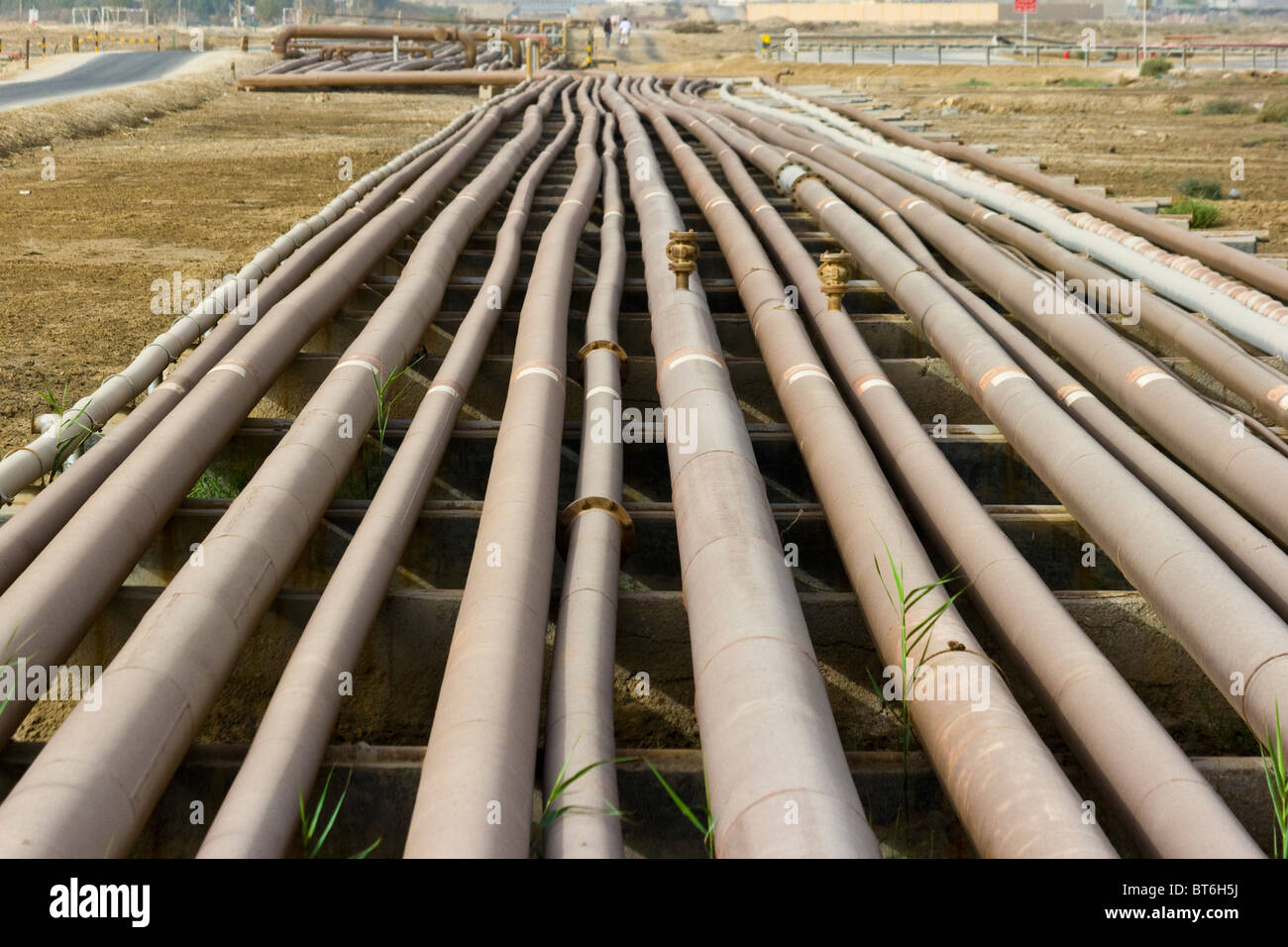 Gas- und Öl-Pipelines in Bahrain Stockfoto