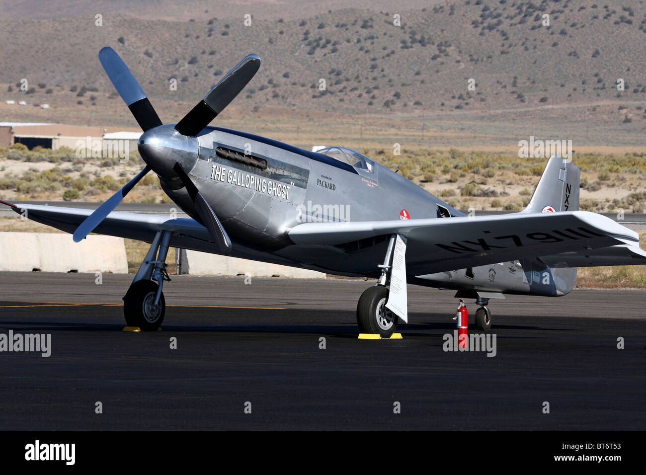 Unbegrenzte Air Racer Galloping Ghost sitzt auf der Rampe im Stead Field in Reno, Nevada, während die 2010 Reno Air Races. Stockfoto