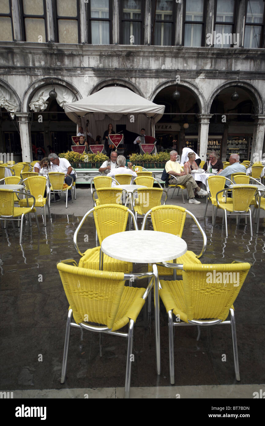 CAFE Sitze PROCURATIE VECCHIE Venedig Italien Venedig Italien Venedig Italien 10. September 2010 Stockfoto