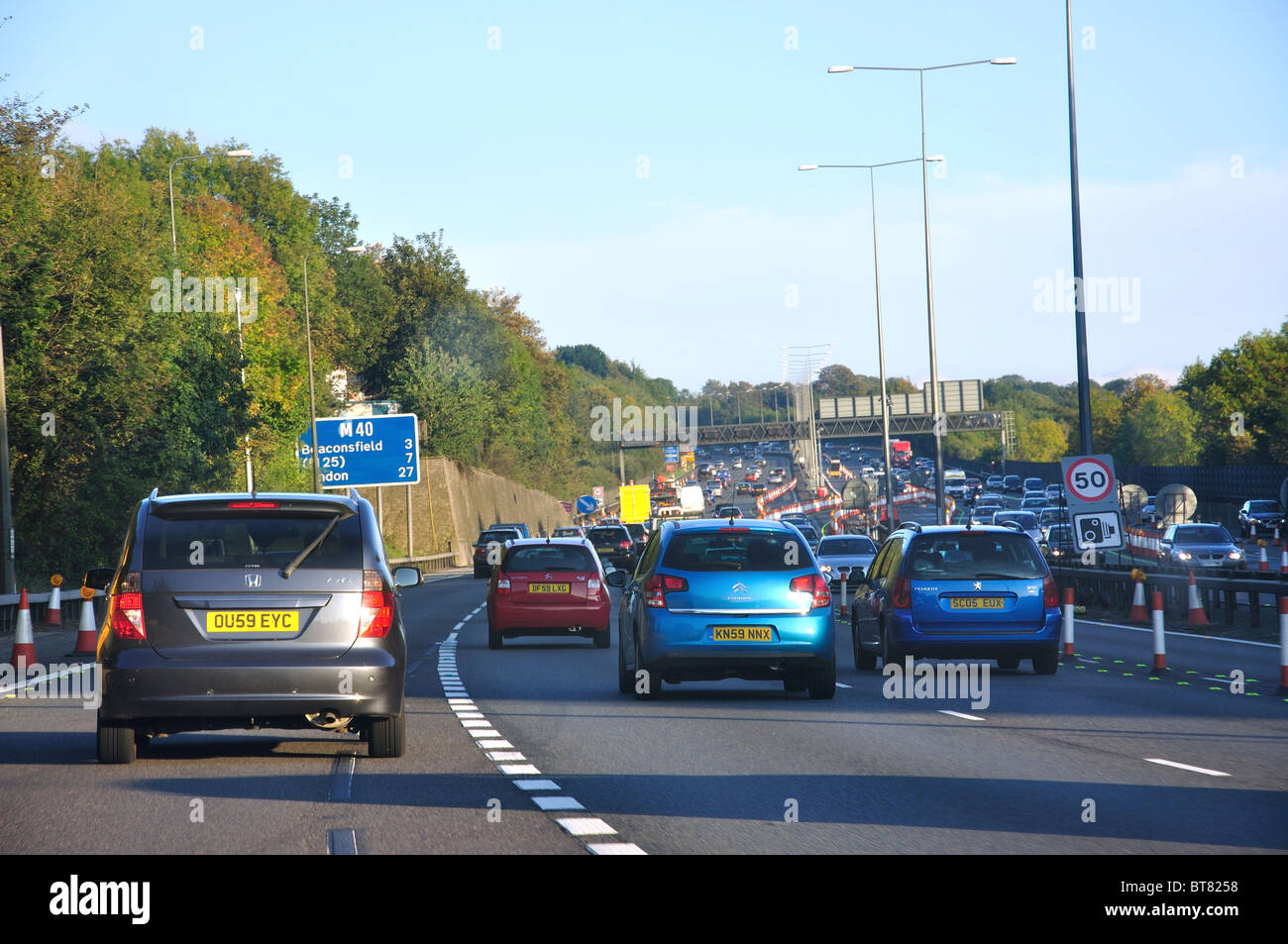 Baustellen auf M40 Autobahn, Buckinghamshire, England, Vereinigtes Königreich Stockfoto
