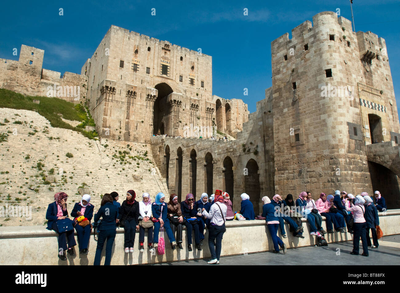 Syrische Mädchen auf Schloss Aleppo Syrien Stockfoto