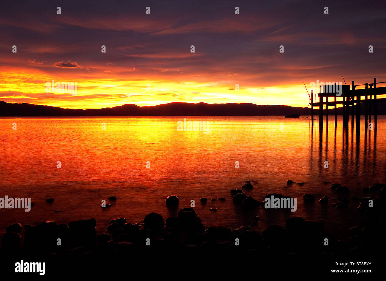 Sonnenaufgang am Lake Tahoe Tahoe City Kalifornien USA Stockfoto