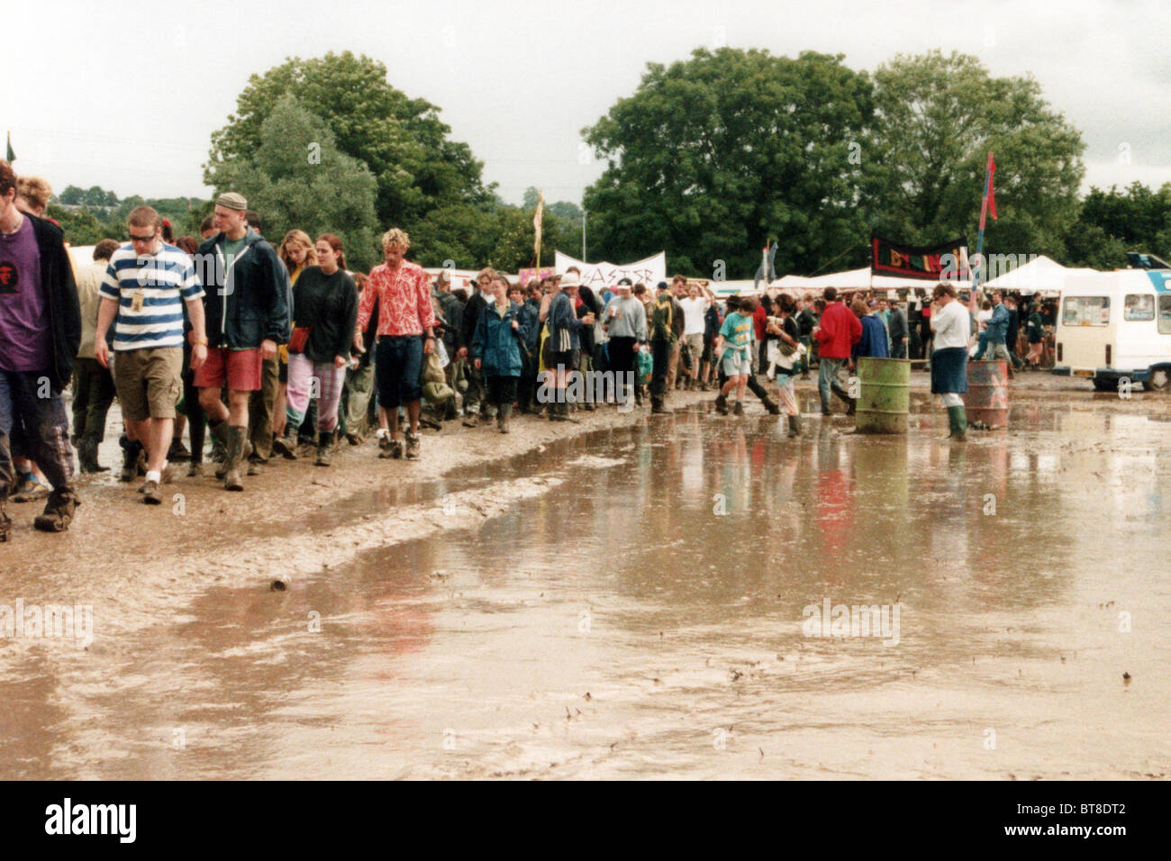 Schlammigen Andrang beim Glastonbury Festival 1998, Pilton, Somerset, England, Vereinigtes Königreich. Stockfoto