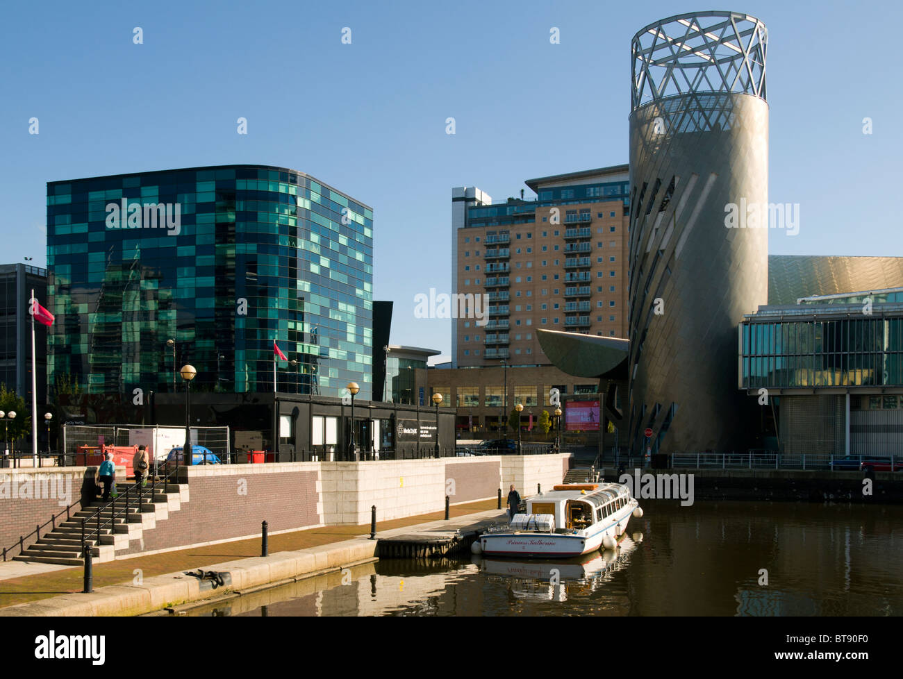 Die digitale Weltzentrum, Imperial Point und Lowry Centre, Salford Quays, Manchester, England, UK. Stockfoto