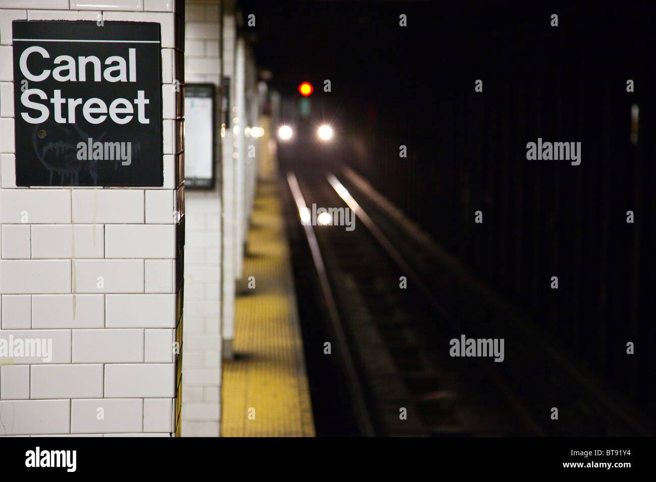 Canal Street U-Bahn-Bahnsteig, Manhattan, New York City Stockfoto