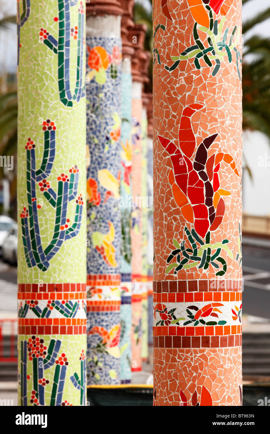 Spalten mit Mosaiken in Tazacorte, La Palma, Kanarische Inseln, Spanien, Europa Stockfoto