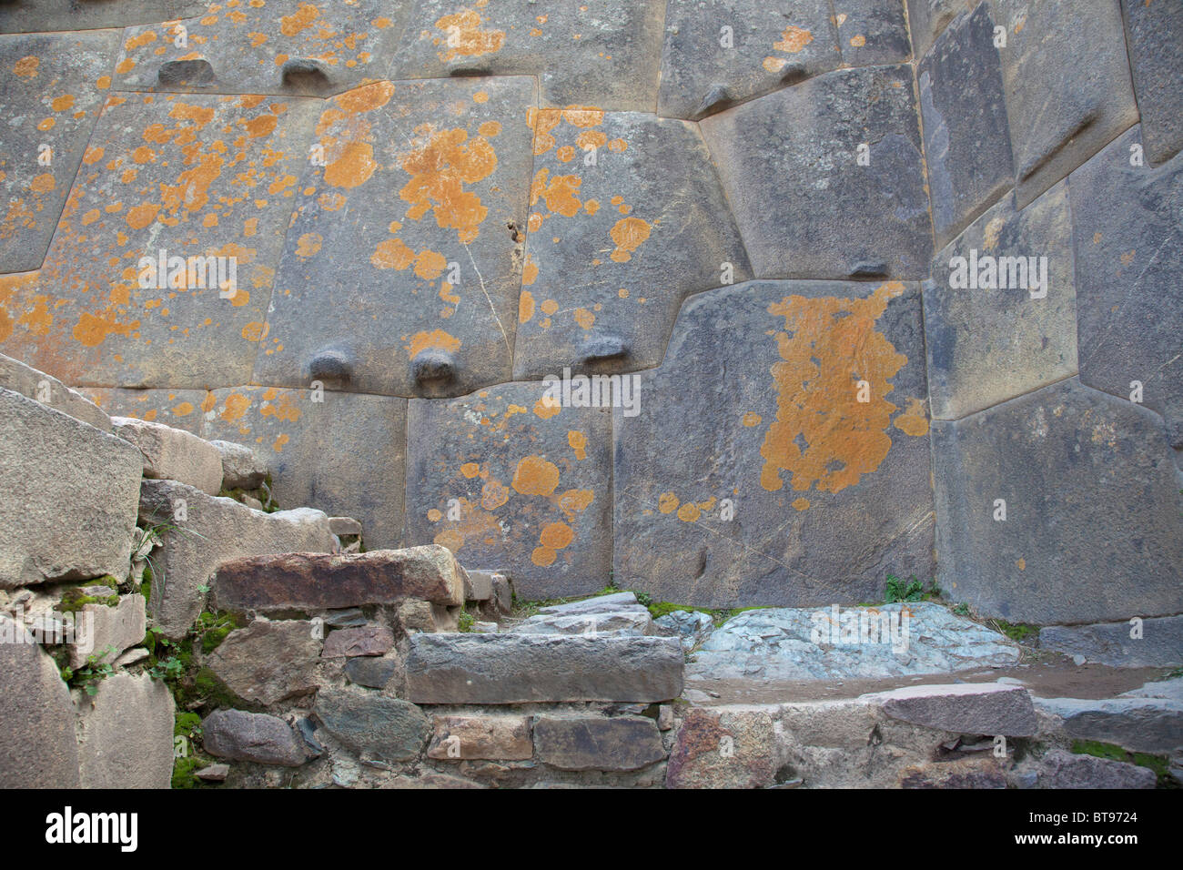 Inka-Ruinen von Ollantaytambo im Heiligen Tal, Peru, Südamerika. Stockfoto