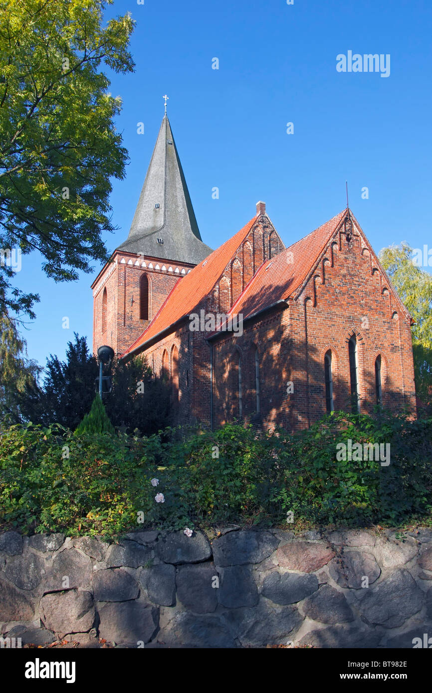 Maria-Magdalenen-Kirche-Kirche in Berkenthin, Bezirk Kreis Herzogtum Lauenburg, Schleswig-Holstein, Deutschland, Europa Stockfoto