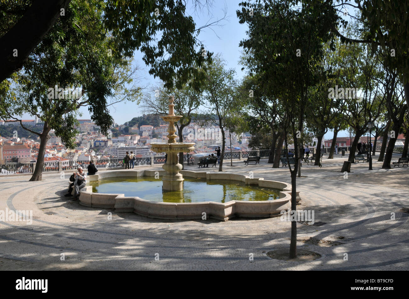 Garten von São Pedro de Alcântara, Bairro Alto, Lissabon, Portugal Stockfoto