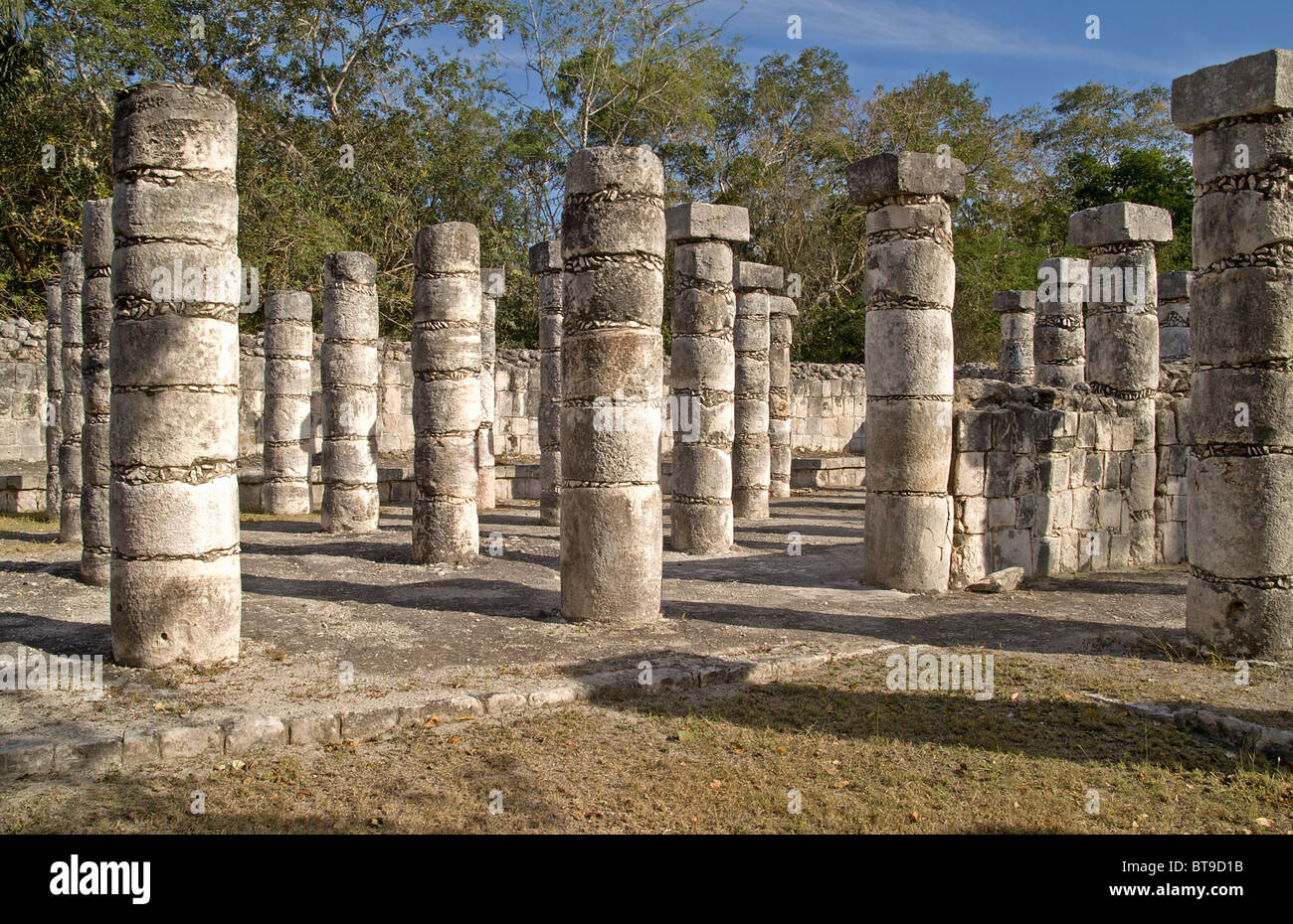 Tempel der Krieger (Gruppe der Tausend Säulen) Maya Stätte von Chichén Itzá, Yucatan, Mexiko Stockfoto