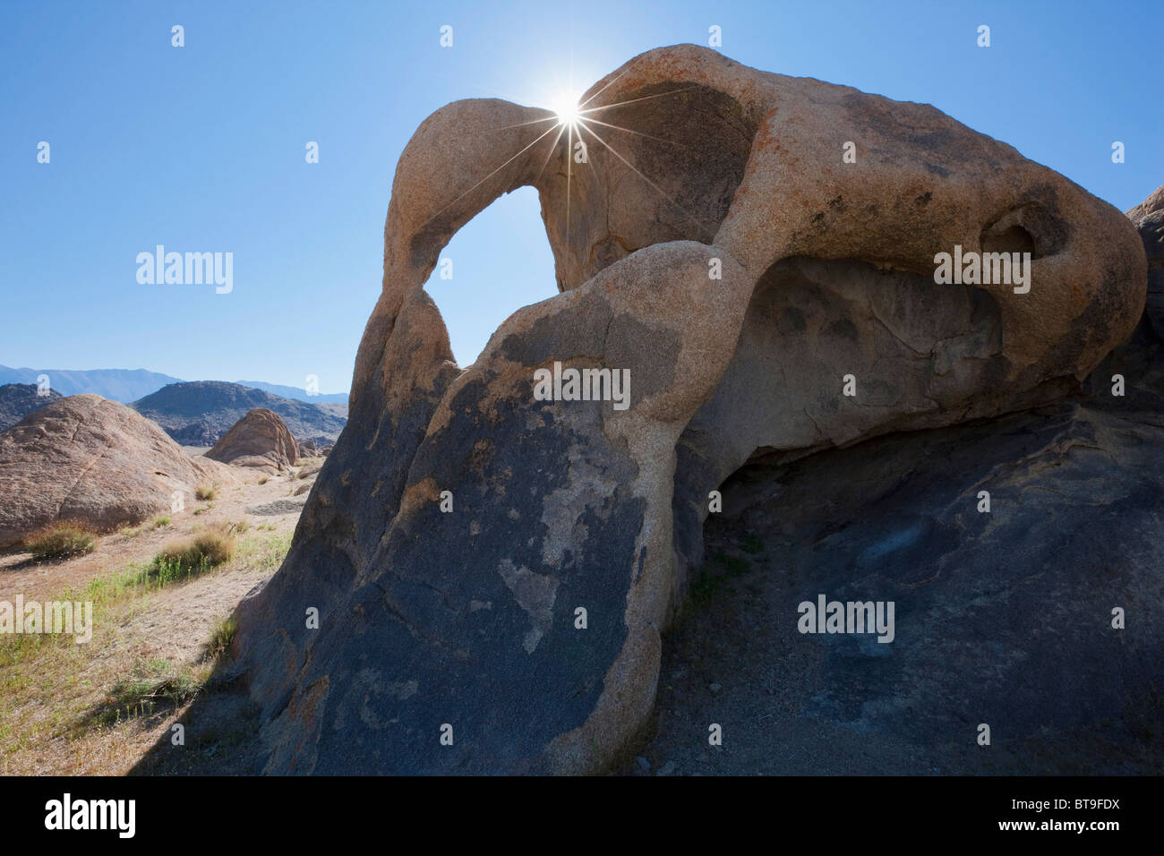 Cyclops Steinbildung, Alabama Hills, Sierra Nevada, Kalifornien, USA Stockfoto