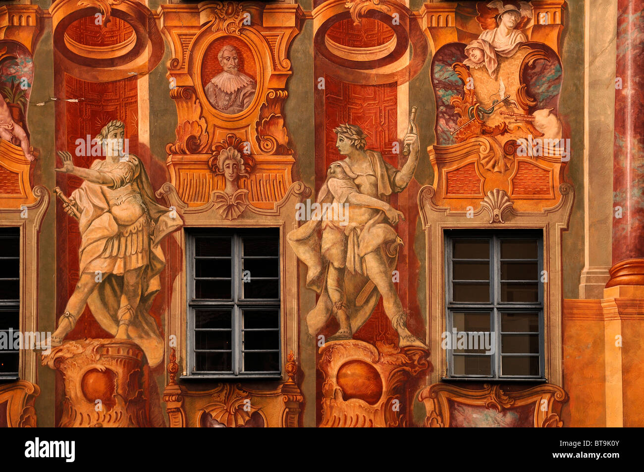 Detail der Freskomalerei, 1755 von Johann Anwander auf das alte Rathaus, 1467, Obere Brücke 1, Bamberg, Oberfranken Stockfoto