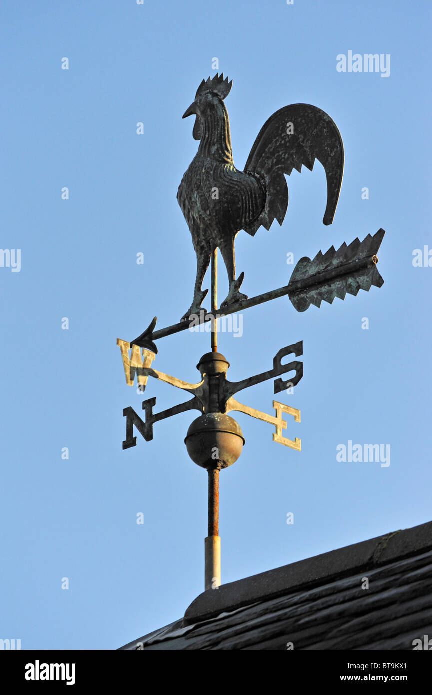 Wetterfahne Hahn. Garth Köpfe, Kendal, Cumbria, England, Vereinigtes Königreich, Europa. Stockfoto