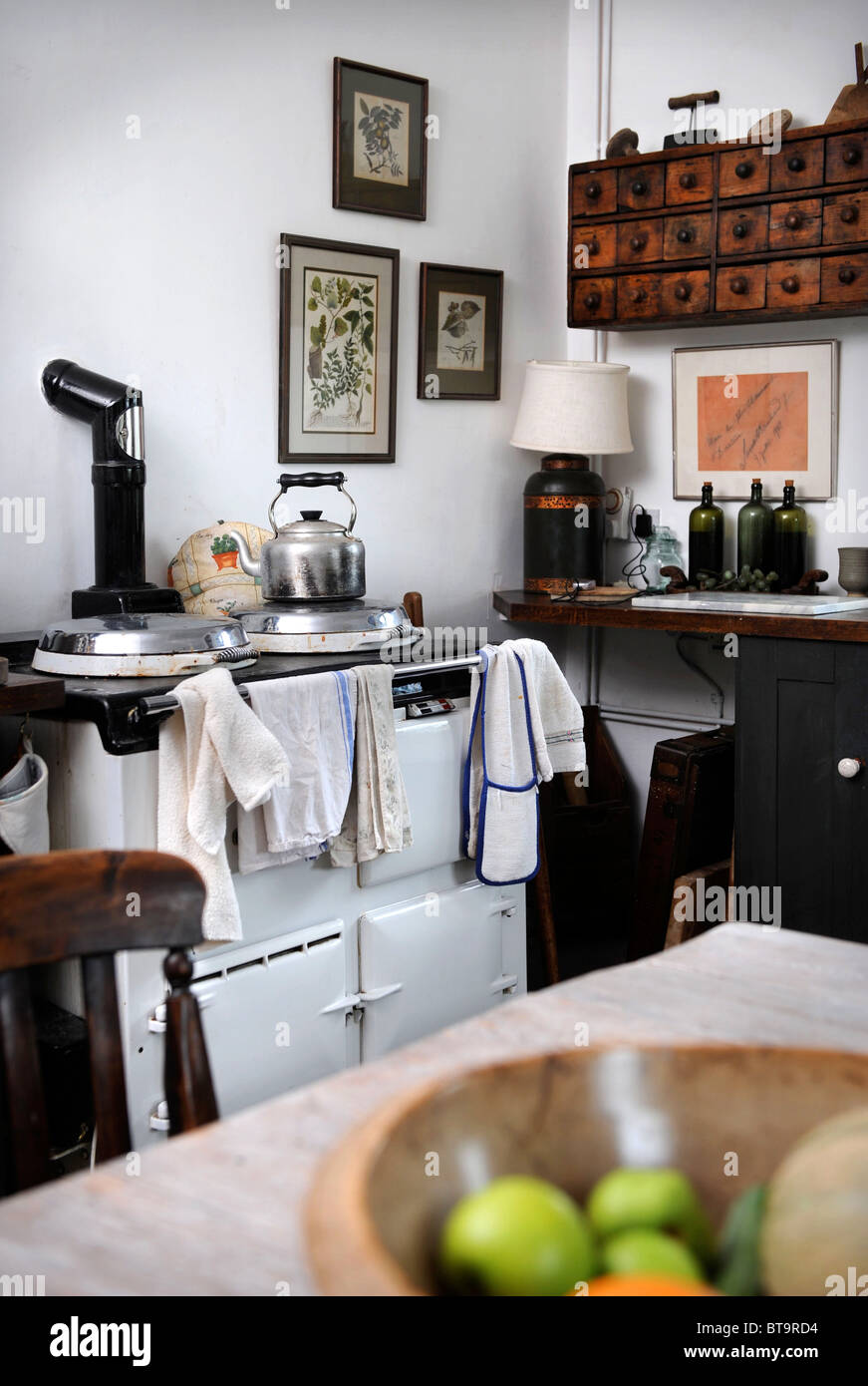 Ein Cottage-Küche mit einer Aga Somerset, UK Stockfoto