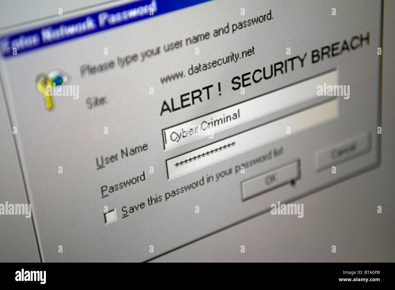 Computer-Bildschirm mit Netzwerk-Sicherheitswarnung Stockfoto