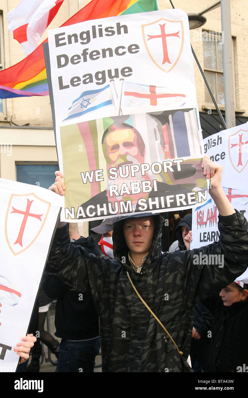 Rabbi Shifren verbindet EDL-Kundgebung in London Stockfoto