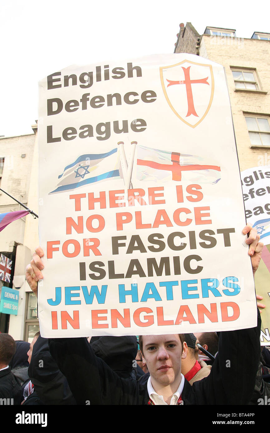 Rabbi Shifren verbindet EDL-Kundgebung in London Stockfoto