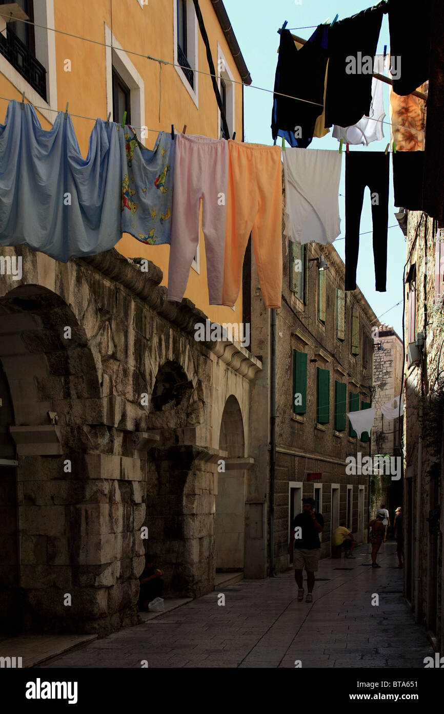 Gasse in der Altstadt von Split, Kroatien. Stockfoto