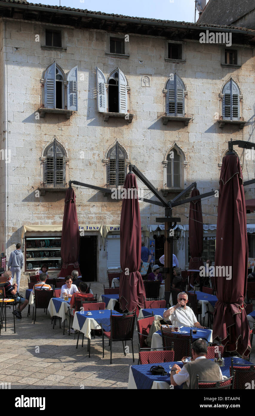 Kroatien, Istrien, Porec, Straßenszene, Restaurant, Stockfoto