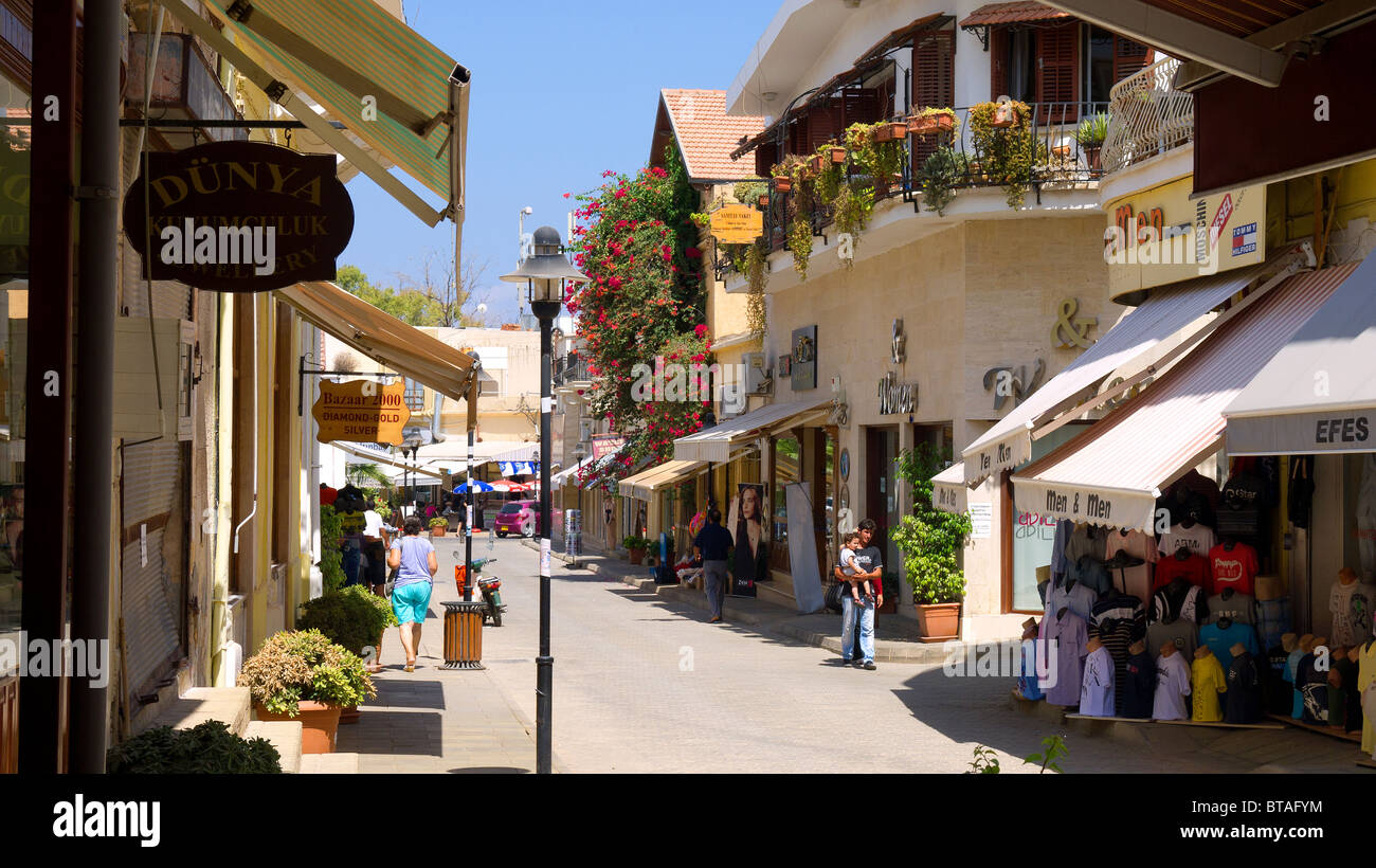Die Hauptstraße in Famagusta, die türkische Republik Nordzypern Stockfoto