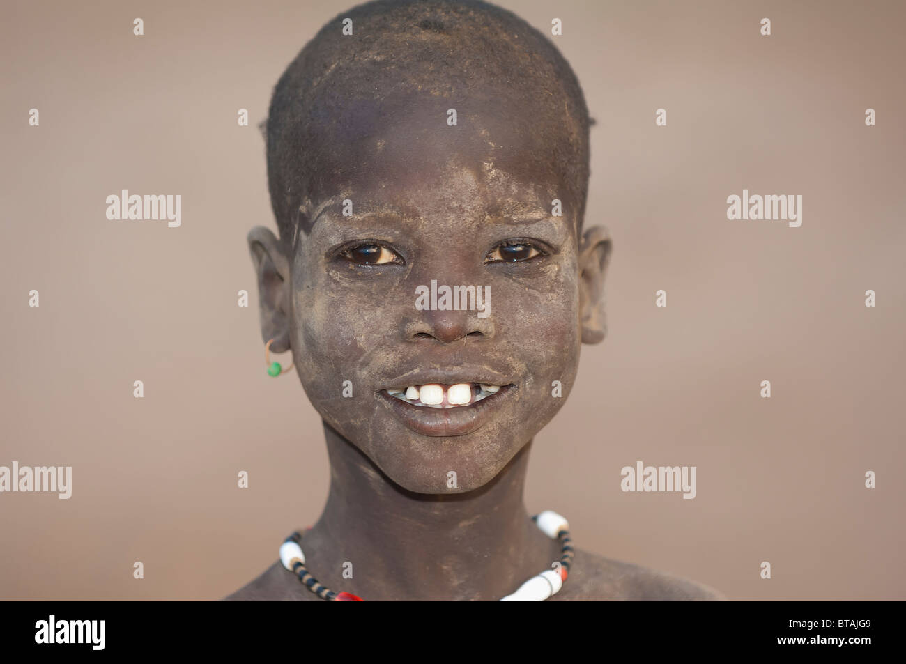 Nyangatom (Bumi) junge, Omo River Valley, Äthiopien Stockfoto