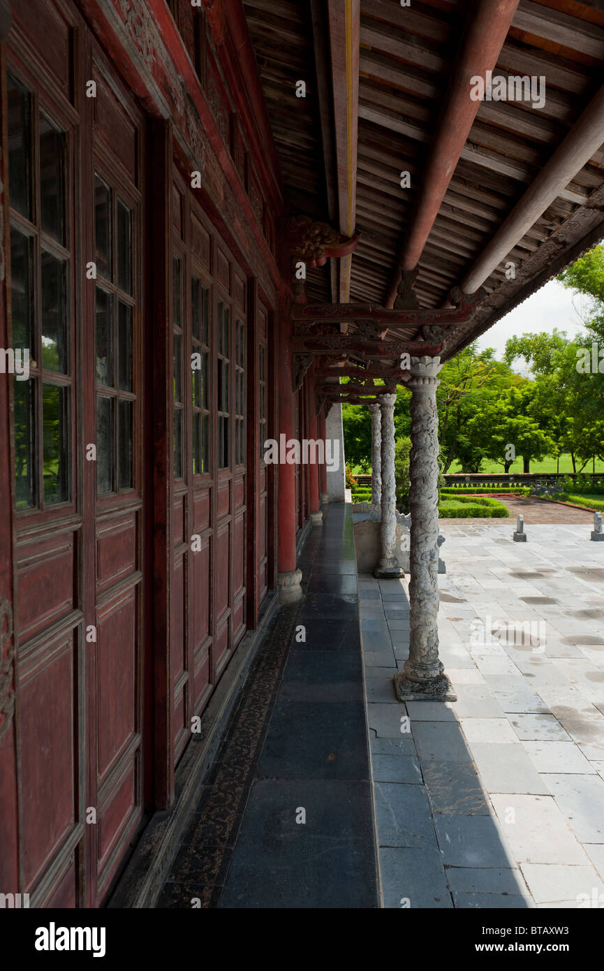 Dien Thai Hoa oder Palast der obersten Harmonie in der inneren Zitadelle von der Kaiserstadt Hue Stockfoto