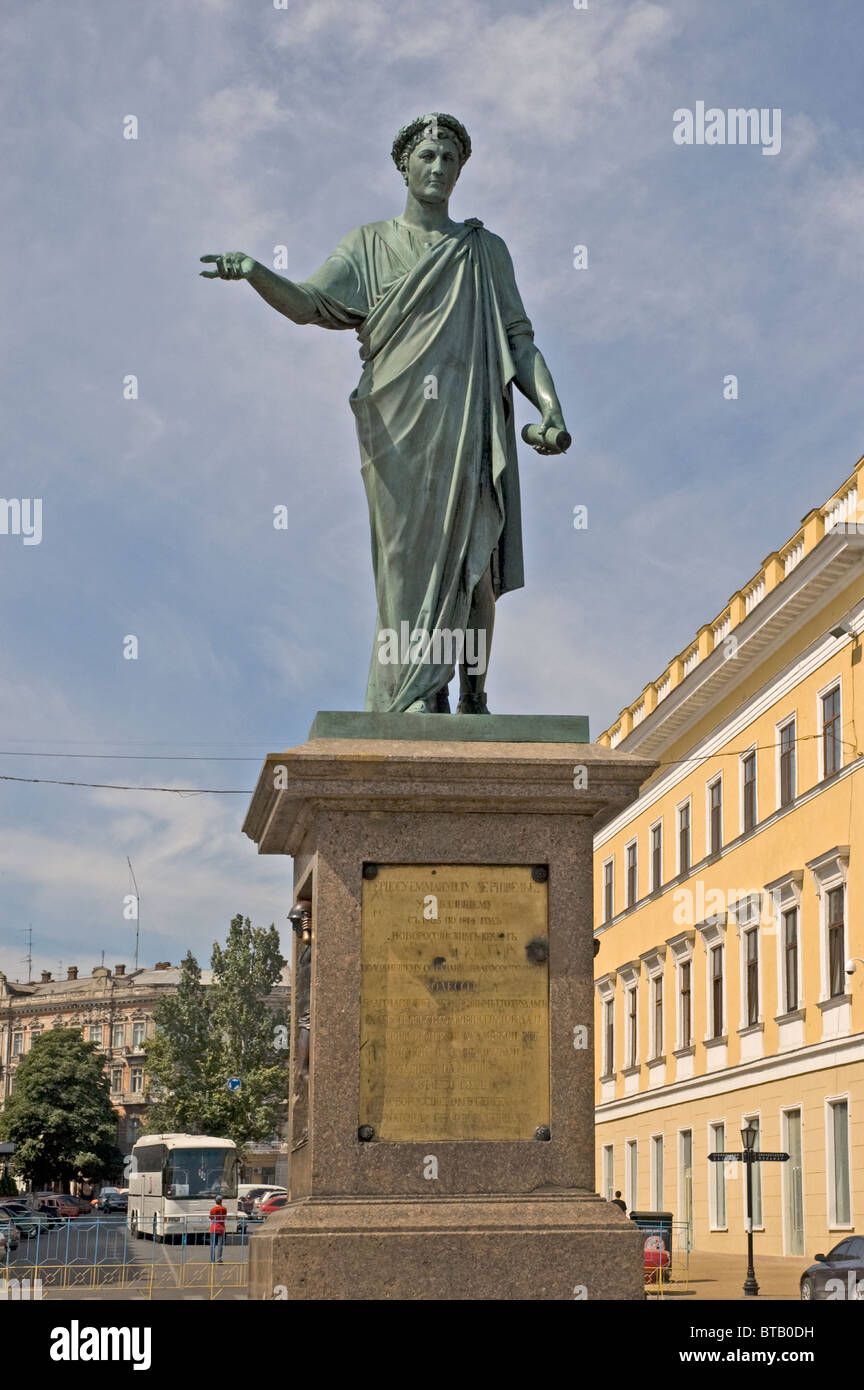 UKRAINE-Odessa-Statue des Duc de Richelieu (erster Gouverneur 1803-1814) als ein Roman in eine toga Stockfoto