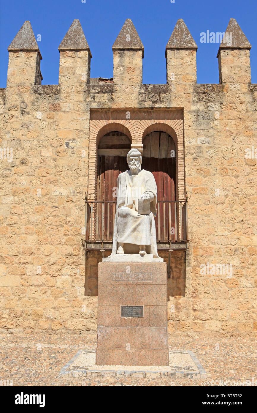 Denkmal für die andalusische muslimischer Universalgelehrter Averroes (1126-1198) in Córdoba, Spanien Stockfoto