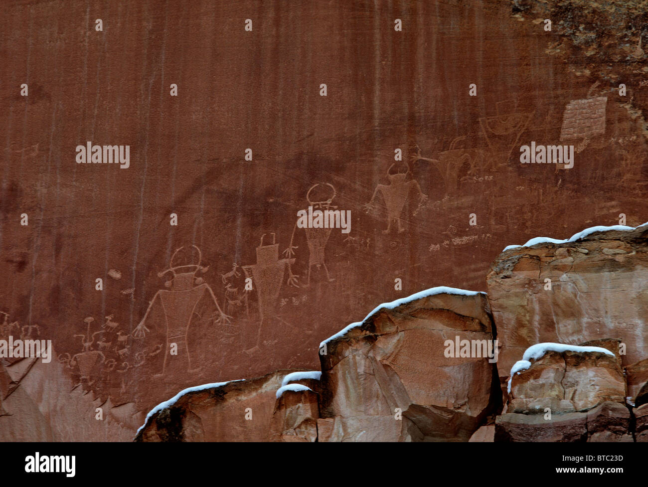 Fremont indianische Felszeichnungen auf Felswand, Utah U.S. Capitol Reef Nationalpark. Stockfoto