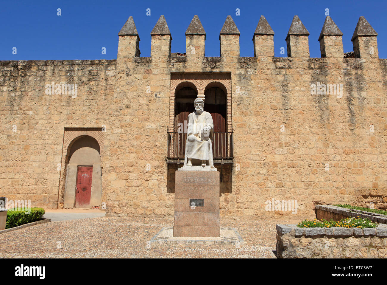 Denkmal für die andalusische muslimischer Universalgelehrter Averroes (1126-1198) in Córdoba, Spanien Stockfoto