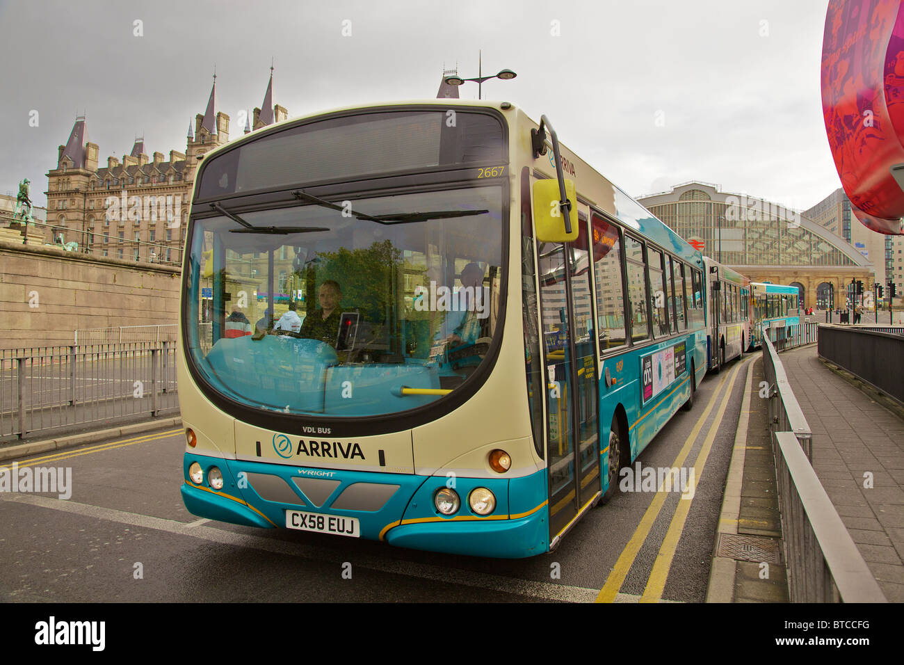 Arriva-einzelne Doppeldecker-Bus in Liverpool Stockfoto