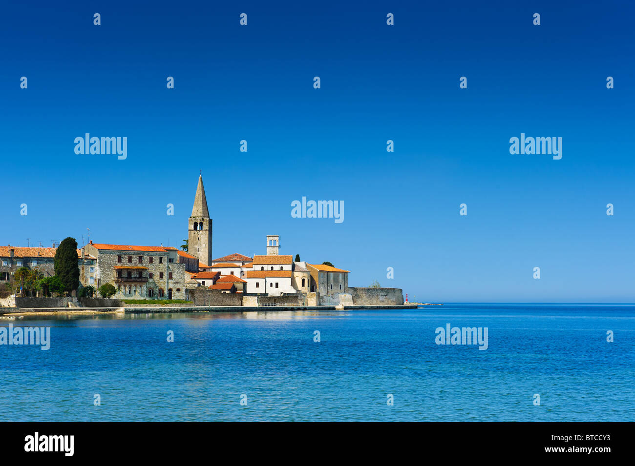 Porec - Adria Altstadt in Kroatien, Istrien Region. Beliebtes touristisches Ausflugsziel. Stockfoto