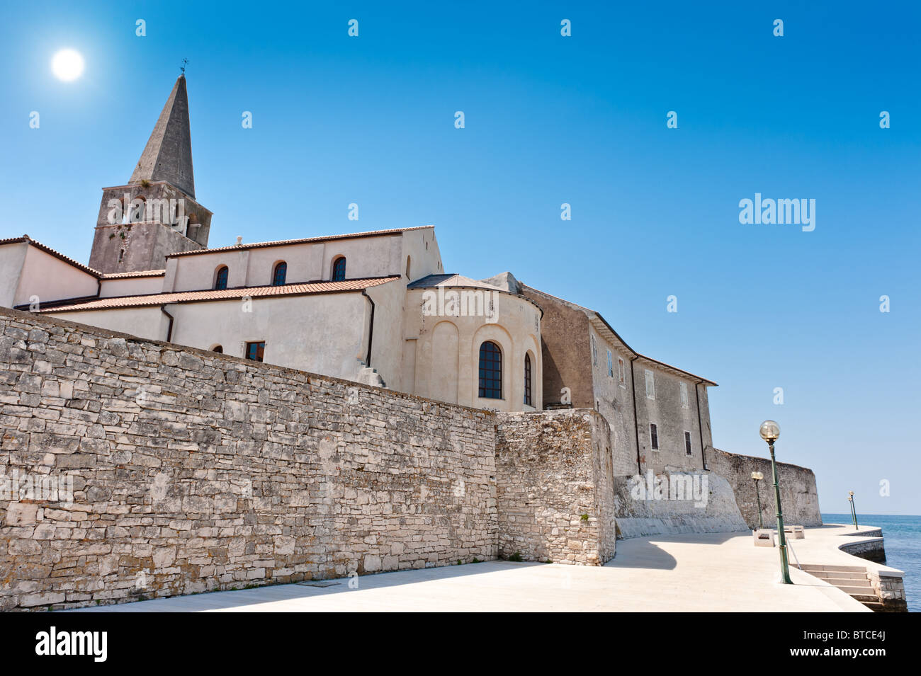 Porec - Adria Altstadt in Kroatien, Istrien Region. Beliebtes touristisches Ausflugsziel. Stockfoto