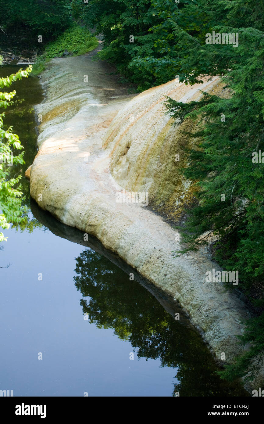 Ein Geysir, Mineralquelle, im Saratoga Spa State Park in Saratoga Springs, New York State Stockfoto