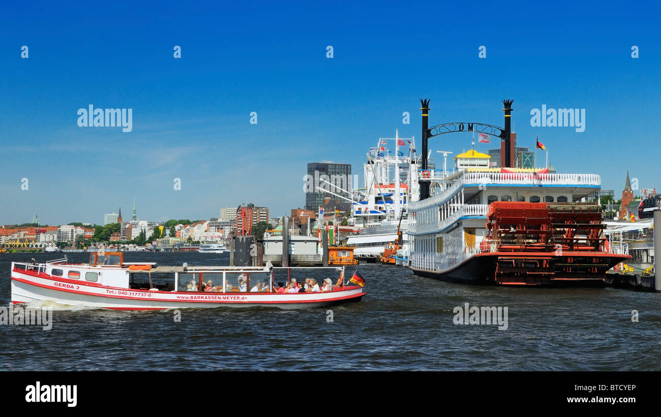 Ein Mississippi-Stil Riverboat verwendet für Sightseeing-Touren im Hafen Hamburg, Deutschland. Stockfoto