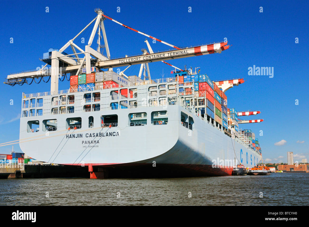 Die HANJIN CASABLANCA Containerschiff im Hafen Hamburg, Deutschland. Stockfoto