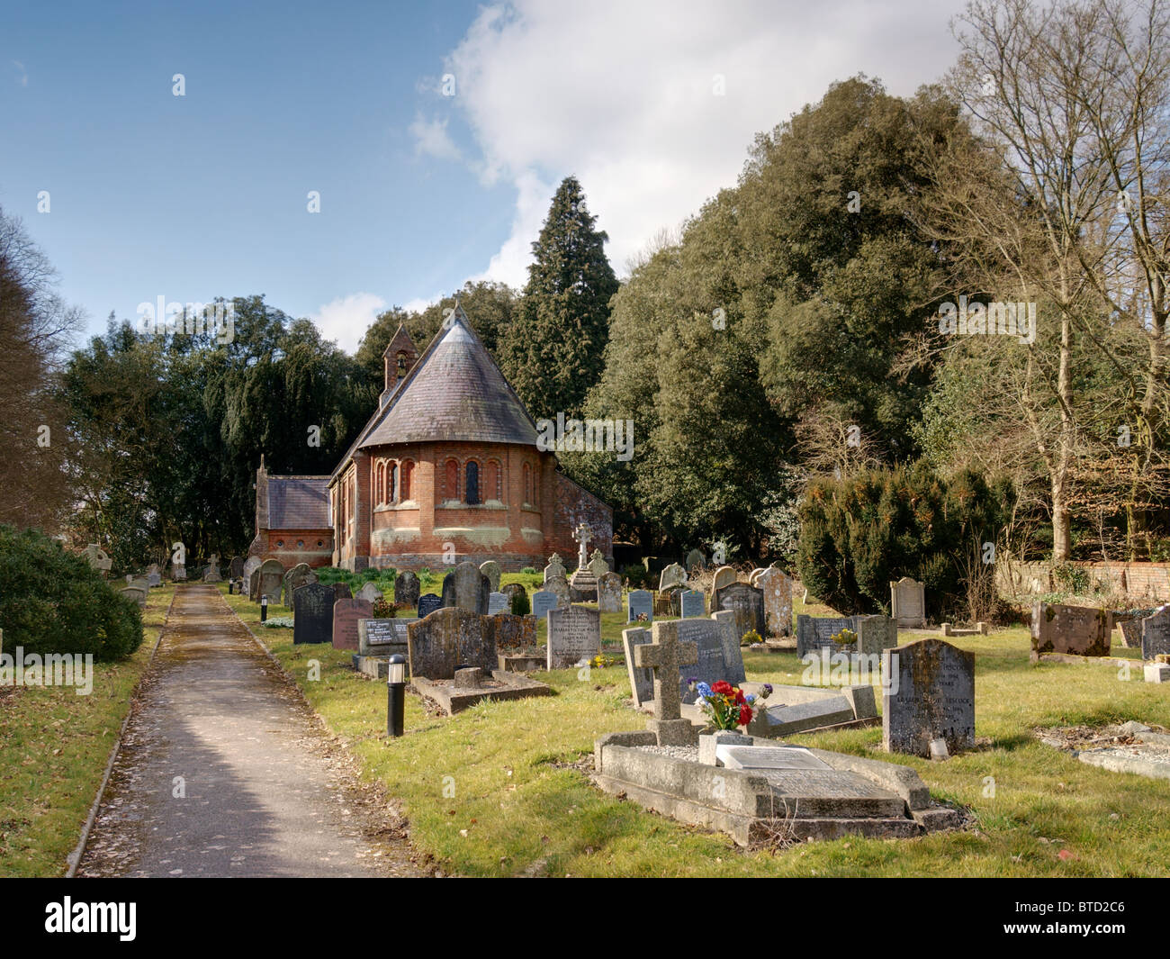 OARE, Wiltshire, Heilige Dreifaltigkeit, außen Stockfoto