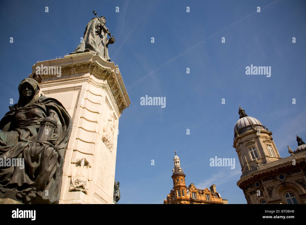 Skyline von Queen Victoria Square, Rumpf mit dem Maritimmuseum Stockfoto