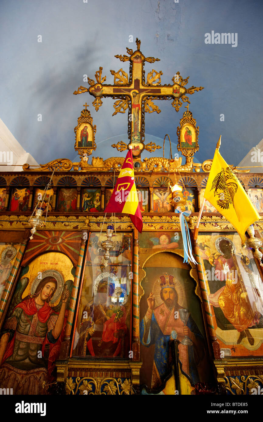 Innenraum der St. Georges traditionelle griechisch-orthodoxe Kirche, Chora, Mykonos, Kykladen, Griechenland. Stockfoto