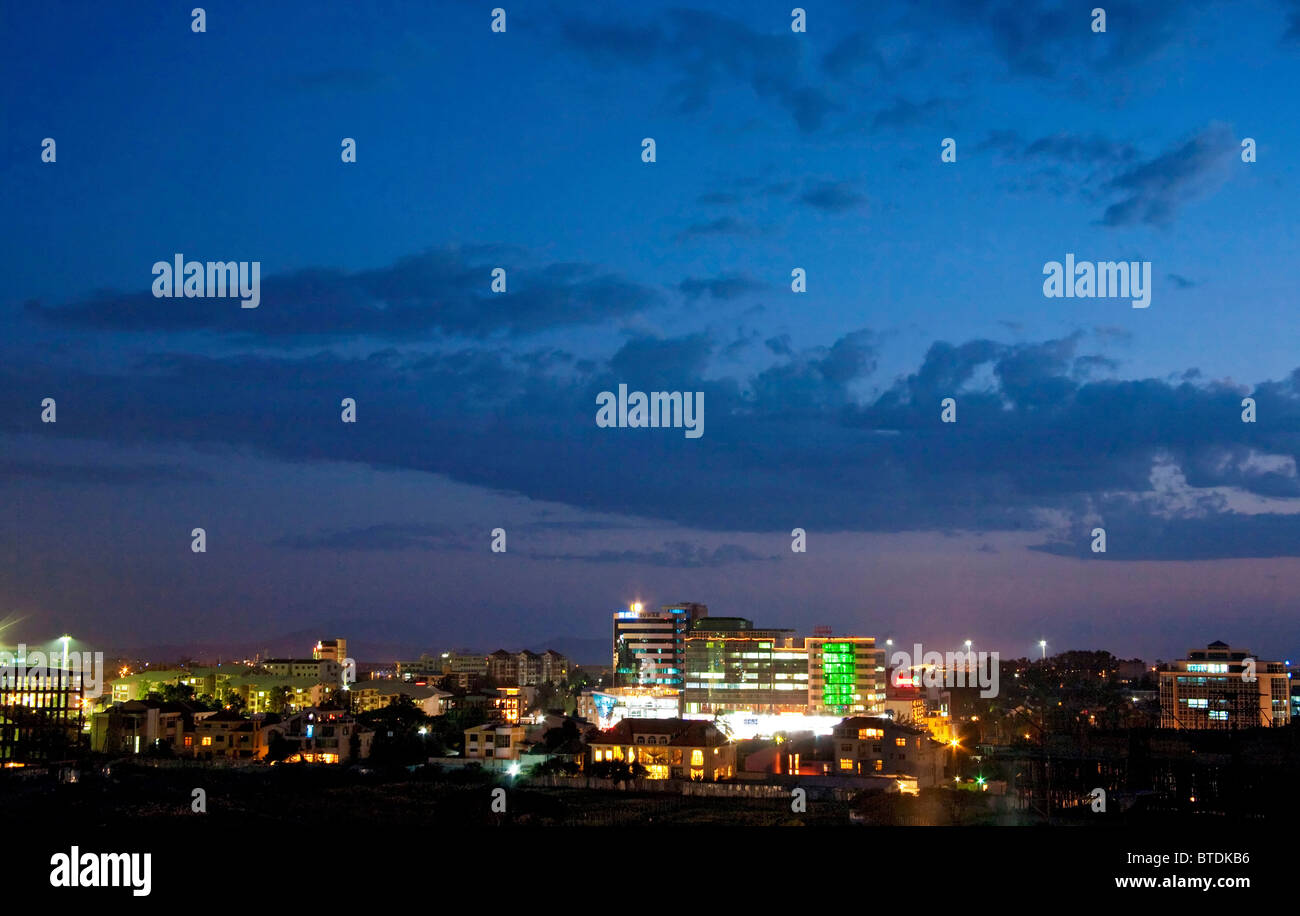 Addis Abeba in der Nacht Stockfoto