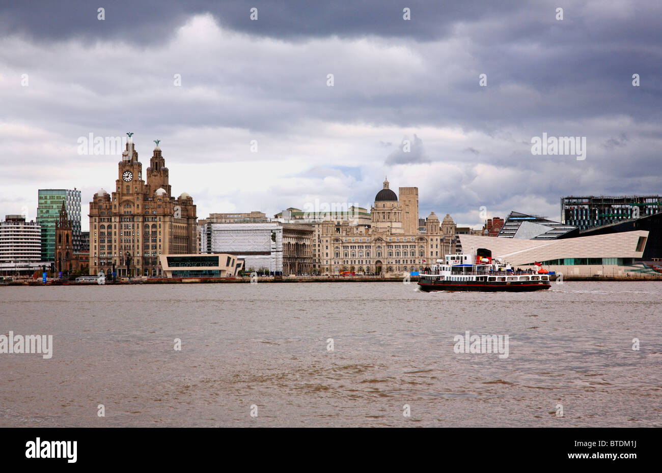 Liverpool Skyline von Birkenhead River Mersey Merseyside England UK England EU Europäische Union Europa Stockfoto