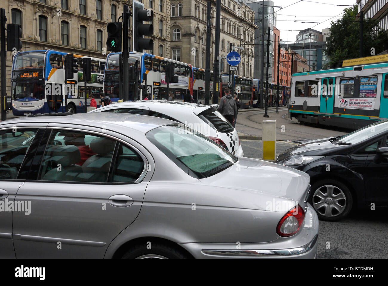 Staus im Stadtzentrum von Manchester England UK. foto DON TONGE Stockfoto