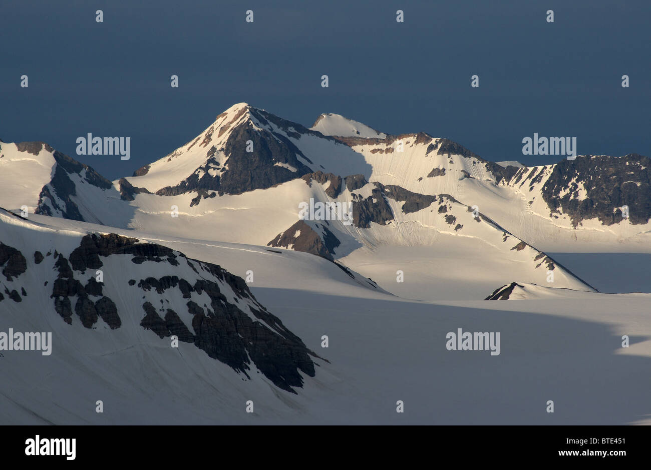 Gletscherlandschaft (mit Samarinbreen) von Sorkappland, Spitzbergen Stockfoto