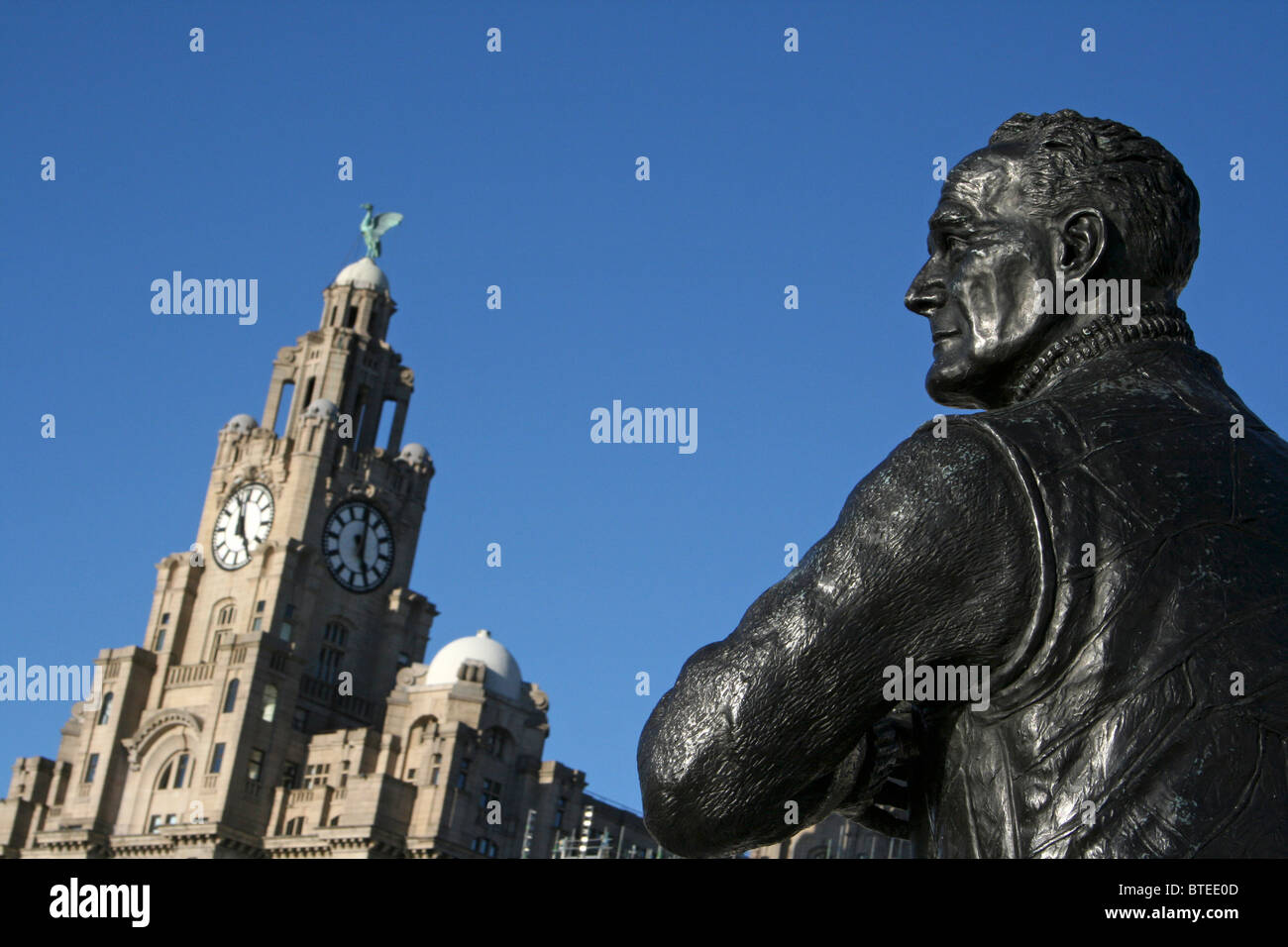 Captain F.J.Walker Statue, Pier Head, Liverpool, UK Stockfoto