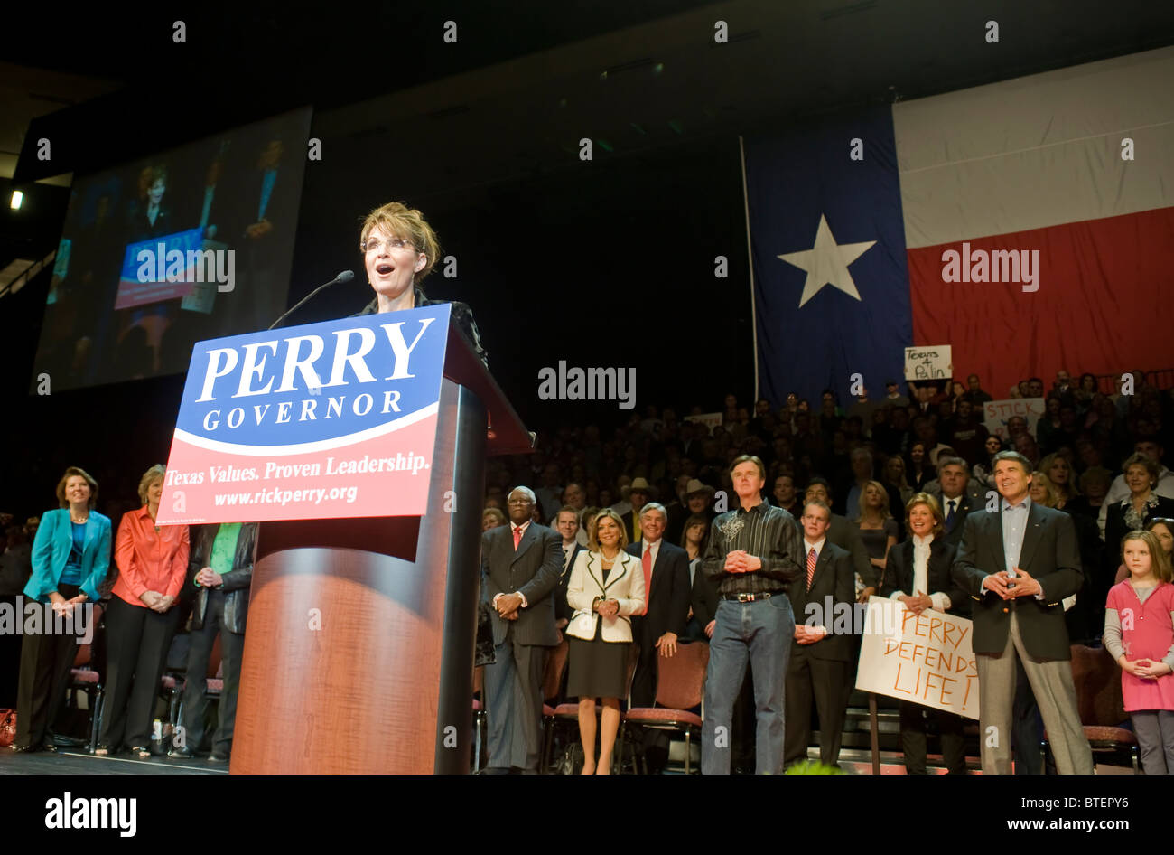Ehemaliger Gouverneur von Alaska und republikanische Vize-Präsidentschaftskandidatin Sarah Palin Schlagzeilen Kampagne Rallye für Texas-Gouverneur Rick Perry Stockfoto
