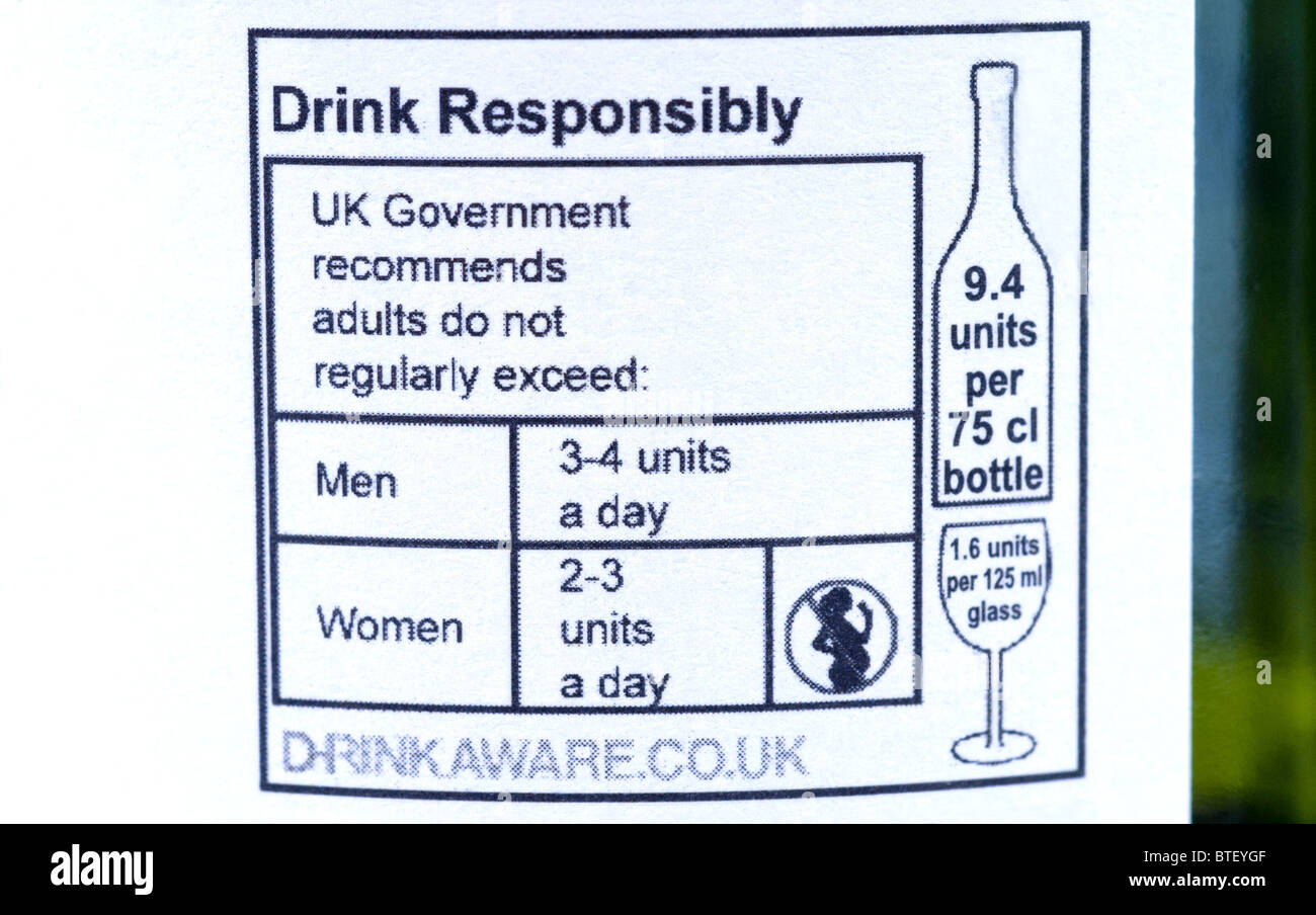 Alkohol trinken Sie verantwortungsvoll Etikett auf Flasche Stockfoto
