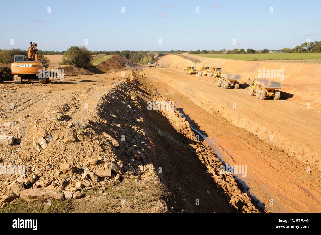 Umgehungsstraße im Bau um die französische Stadt Talmont St Hilaire in der Vendee-Region von Frankreich Stockfoto